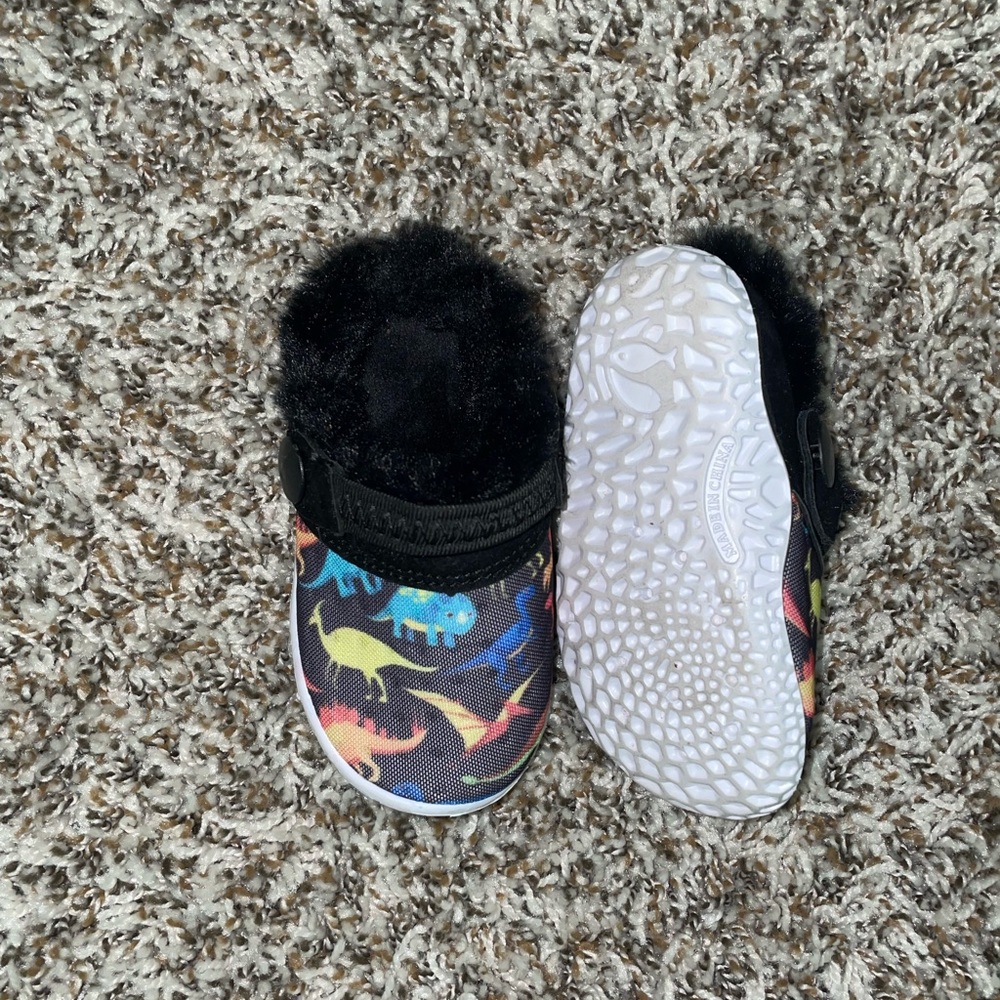 Fuzzy Infant Slippers w/ heel strap